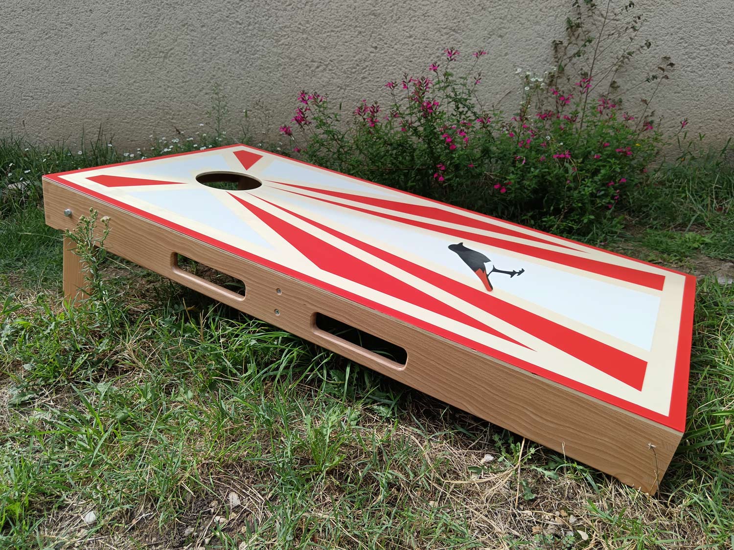 Jeu de cornhole créé par l'Atelier du Boa ébéniste à Châteauneuf-sur-Isère au cœur de la Drôme (26)